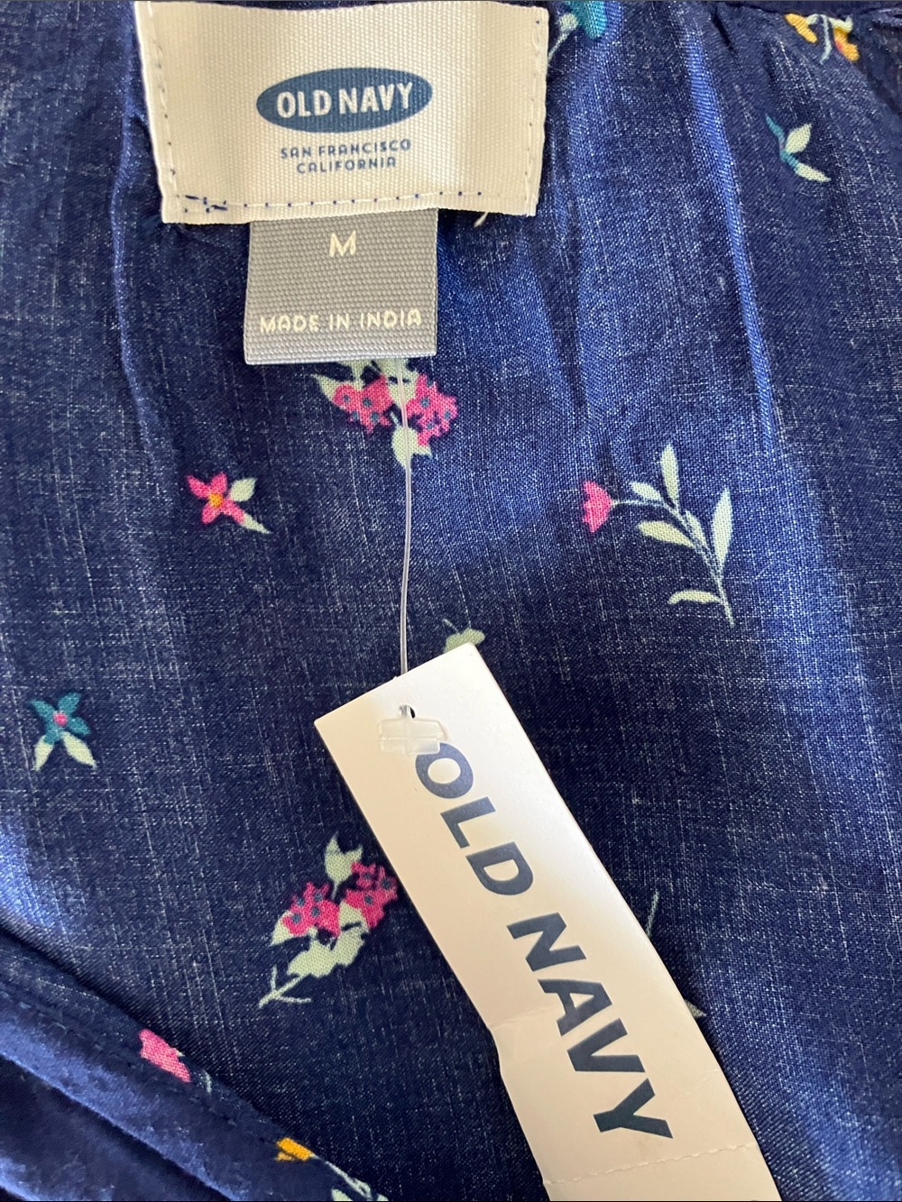 NWT Old Navy Medium Navy Floral Border-Print Sleeveless Lightweight Tank - Picture 7 of 7